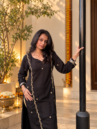 Siyah Chikankari Modal Black Kurti